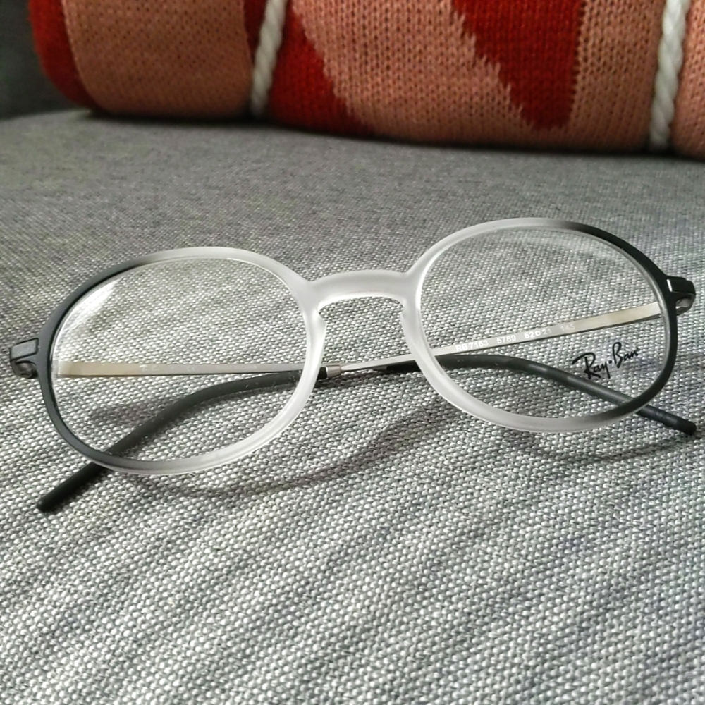 Authentic Ray-Ban Glasses in Black/Gray Gradient, Never worn